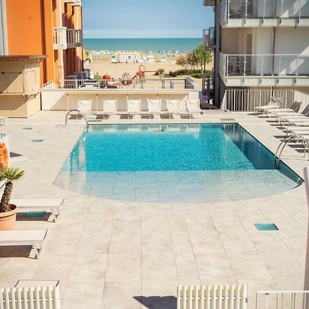 Hotel Garni' Serena Caorle Eksteriør bilde