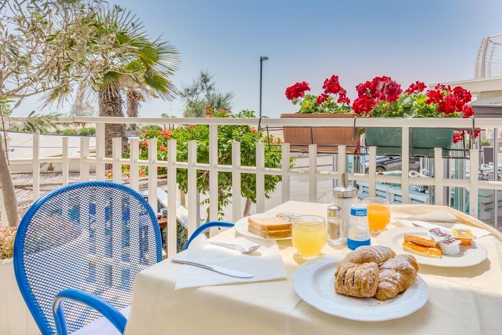Hotel Garni' Serena Caorle Eksteriør bilde