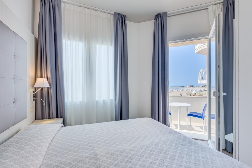 Hotel Garni' Serena Caorle Eksteriør bilde