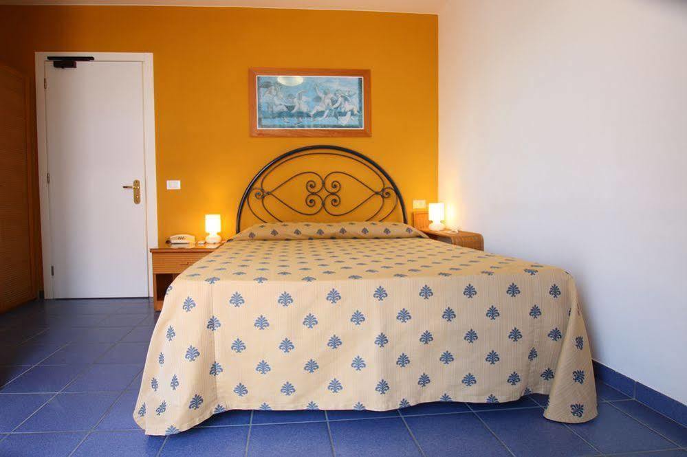 Hotel Garni' Serena Caorle Eksteriør bilde